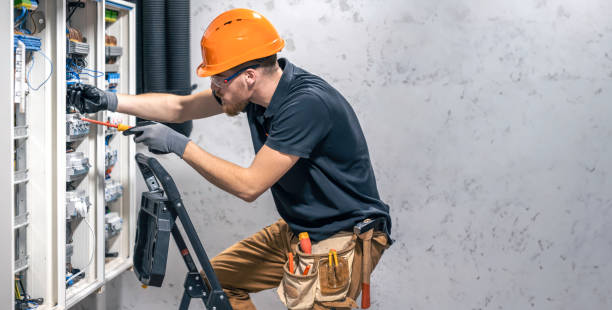 Best Licensed Electrician  in Pasadena Hills, MO